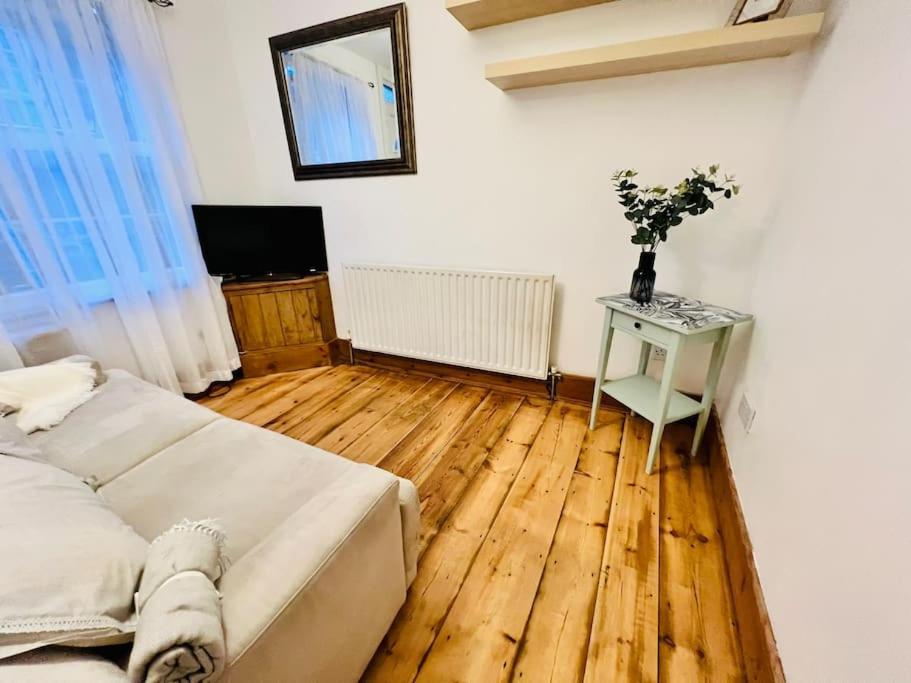 Cosy Cottage In Central Reading Free Parking & Fast Wifi Εξωτερικό φωτογραφία