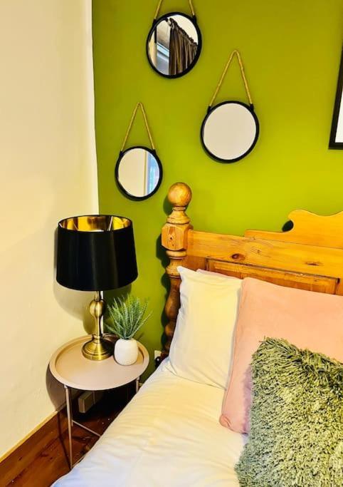 Cosy Cottage In Central Reading Free Parking & Fast Wifi Εξωτερικό φωτογραφία