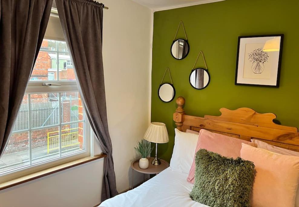 Cosy Cottage In Central Reading Free Parking & Fast Wifi Εξωτερικό φωτογραφία