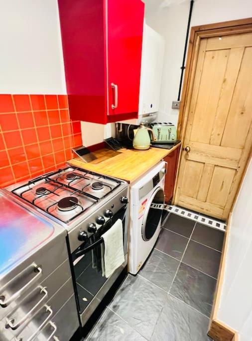 Cosy Cottage In Central Reading Free Parking & Fast Wifi Εξωτερικό φωτογραφία