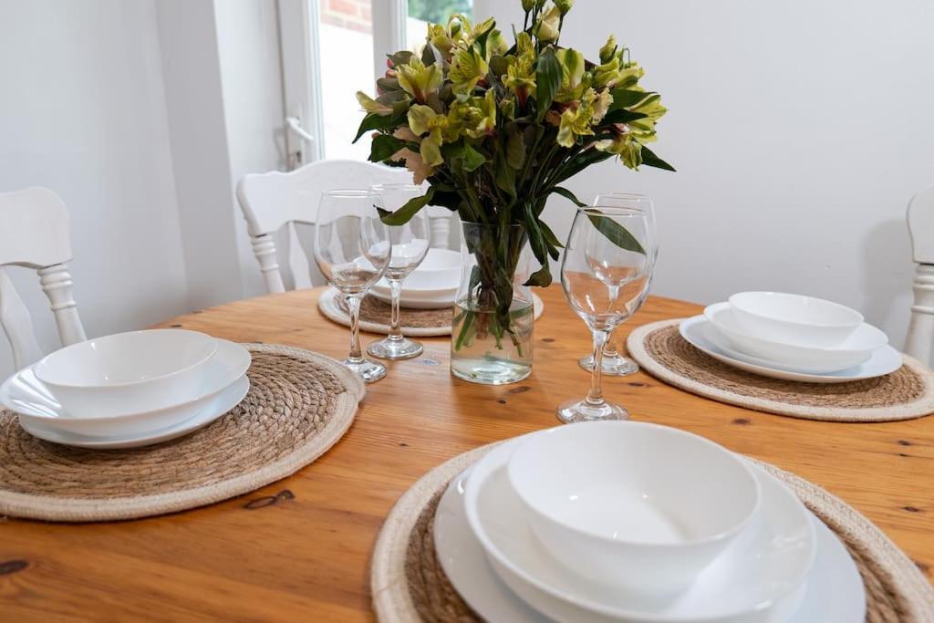 Cosy Cottage In Central Reading Free Parking & Fast Wifi Εξωτερικό φωτογραφία
