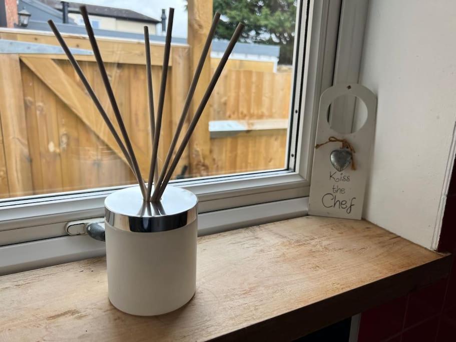 Cosy Cottage In Central Reading Free Parking & Fast Wifi Εξωτερικό φωτογραφία